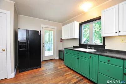 33 Roy Street, Enfield, CT 06082 - Photo 8