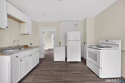 27 Beacon Street #3, Waterbury, CT 06704 - Photo 8