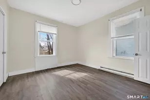 27 Beacon St, Waterbury, CT 06704 - Photo 16