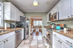 46 Aircraft Rd, West Haven, CT 06516 - Photo 20