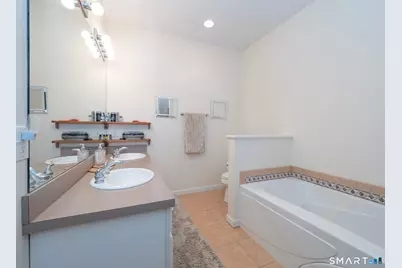 70 Kellogg Street, Brookfield, CT 06804 - Photo 14