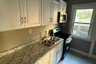 151 Fairview St, New Britain, CT 06051 - Photo 2