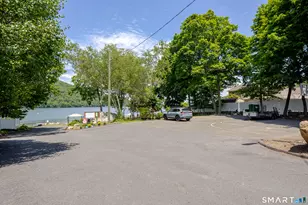 10 Baxter St, Danbury, CT 06811 - Photo 36
