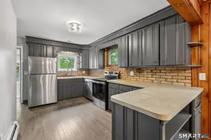 80 Grilleytown Rd, Waterbury, CT 06704 - Photo 20