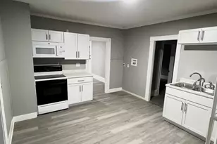 3 Oak Ave, Enfield, CT 06082 - Photo 2