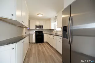108 Glenwood Dr, Plainville, CT 06062 - Photo 8