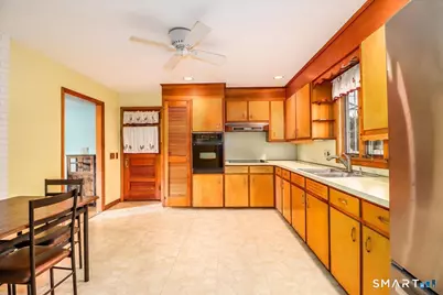 7 Mohawk Circle, Danbury, CT 06811 - Photo 8