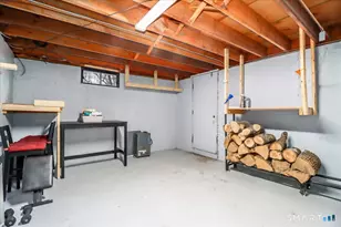 7 Mohawk Cir, Danbury, CT 06811 - Photo 28