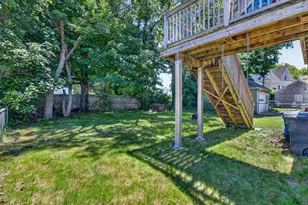 28 Moss St, Stonington, CT 06379 - Photo 4