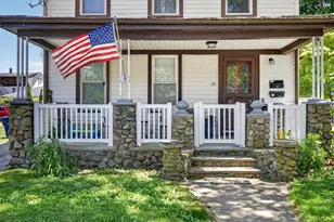 28 Moss St, Stonington, CT 06379 - Photo 2