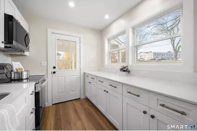 76 Kings Highway, Groton, CT 06340 - Photo 6