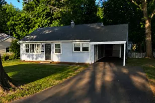76 Kings Hwy, Groton, CT 06340 - Photo 1