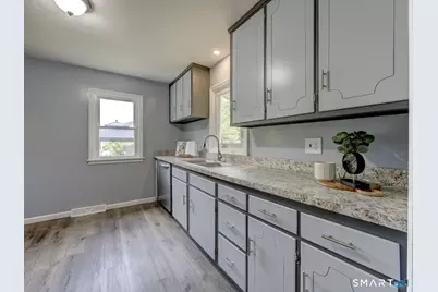 63 Darien Drive, Windsor Locks, CT 06096 - Photo 10