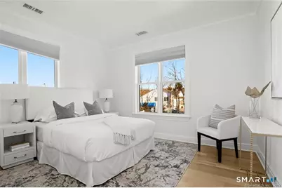 304 Gramercy Park, New Canaan, CT 06840 - Photo 12