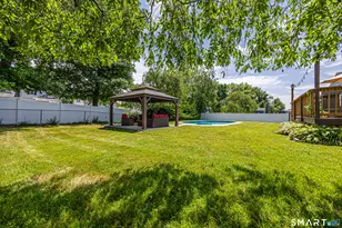 124 Pasadena Ave, Stratford, CT 06614 - Photo 26