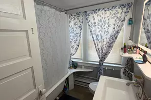 105 Grennan Rd, West Hartford, CT 06107 - Photo 14