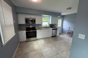 61 Park Cir, Milford, CT 06460 - Photo 4