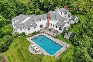34 Bayberry Rd, New Canaan, CT 06840 - Photo 2