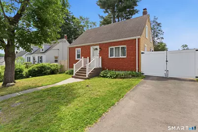 35 Woodstock Street, Hartford, CT 06112 - Photo 2