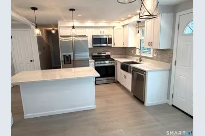 31 Forest Lane, Bloomfield, CT 06002 - Photo 2