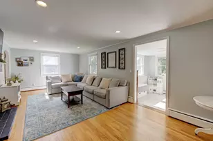 165 Stillwold Dr, Wethersfield, CT 06109 - Photo 8