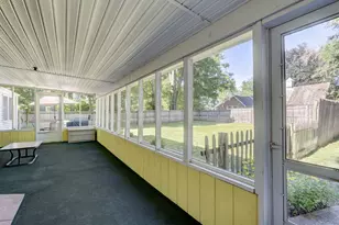 165 Stillwold Dr, Wethersfield, CT 06109 - Photo 16