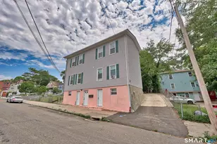 21 Hawkins St, Derby, CT 06418 - Photo 2