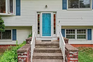 5 Leighton Ct, North Haven, CT 06473 - Photo 4