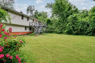 5 Leighton Ct, North Haven, CT 06473 - Photo 2