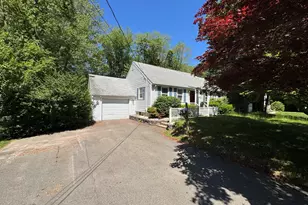 513 Essex Rd, Westbrook, CT 06498 - Photo 2