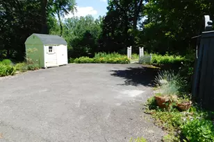 151 Great Quarter Rd, Newtown, CT 06482 - Photo 4