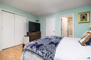 2 Washington Ct, Stamford, CT 06902 - Photo 16