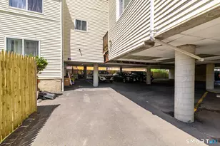 2 Washington Ct, Stamford, CT 06902 - Photo 24
