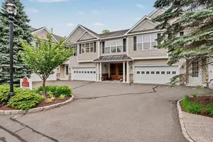 49 Joal Ct, Newtown, CT 06470 - Photo 2