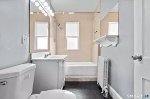 38 Beacon St, Hartford, CT 06053 - Photo 16