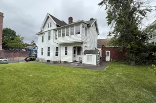 23 Pine St, Waterbury, CT 06710 - Photo 4