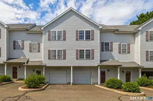 11 Mannions Ln, Danbury, CT 06810 - Photo 1
