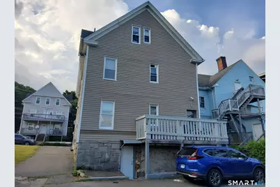 23 Plaza Avenue, Waterbury, CT 06710 - Photo 6