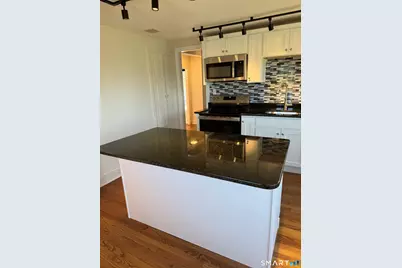 43 Boston Post Road, Madison, CT 06443 - Photo 2