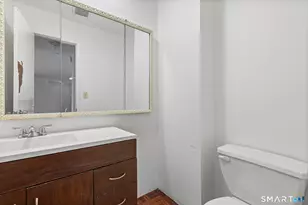 557 Glendale Ave, Bridgeport, CT 06606 - Photo 12