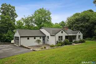 40 Comstock Hill Ave, Norwalk, CT 06850 - Photo 1