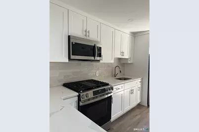 199 Dupont Place, Bridgeport, CT 06610 - Photo 6