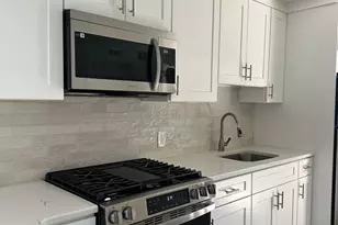 199 Dupont Pl, Bridgeport, CT 06610 - Photo 6