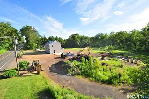 398 Chamberlain Hwy, Berlin, CT 06037 - Photo 2