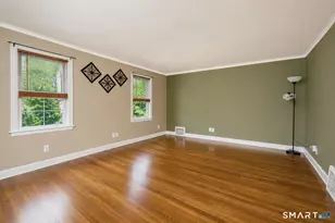 346 Woodstock Ave, Stratford, CT 06614 - Photo 4