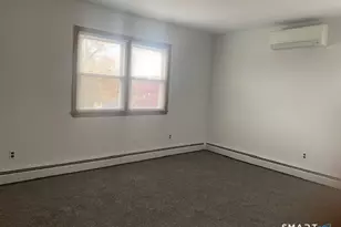 36 Charles St, Stamford, CT 06902 - Photo 10