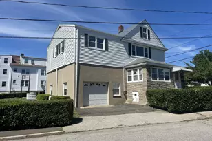 36 Charles St, Stamford, CT 06902 - Photo 2