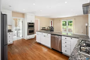 62 Bellmere Ave, Stamford, CT 06906 - Photo 6