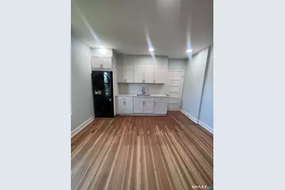 335 Ridgefield Avenue, Bridgeport, CT 06610 - Photo 10