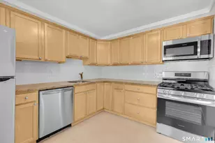102 Salem Walk, Milford, CT 06460 - Photo 2